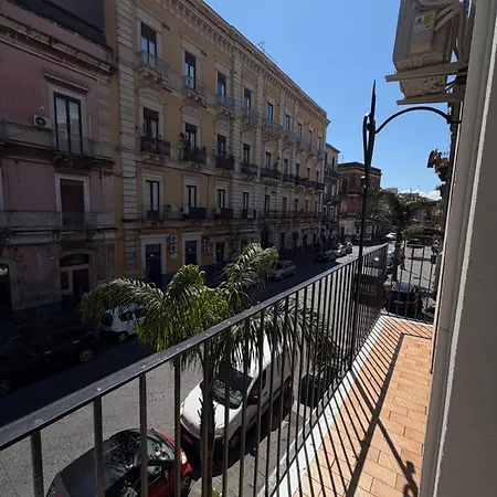 La Dimora Del Castello فندق مبيت وإفطار كاتانيا